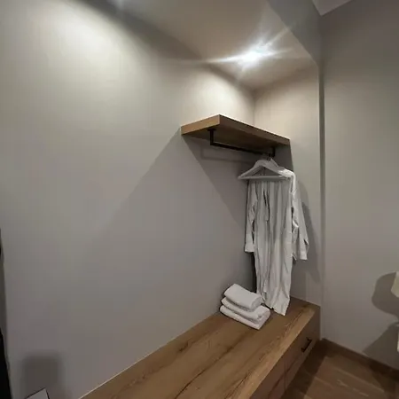 Eva Lefkada Hotel 2*