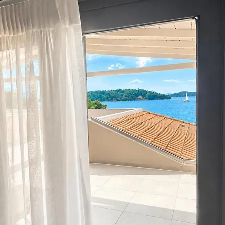 Eva Lefkada 2* נידרי